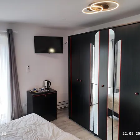 Apartment And Room Bitinada *
