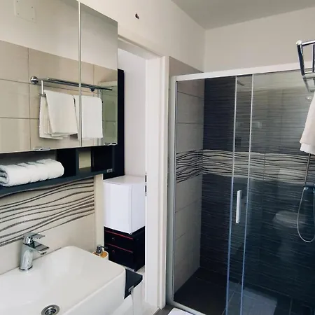 Apartment Apartment And Room Bitinada Rovinj